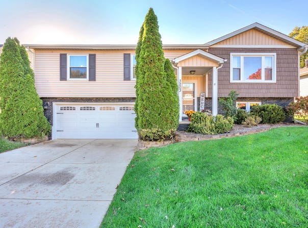 3203 Parker Drive, Valparaiso, IN 46383