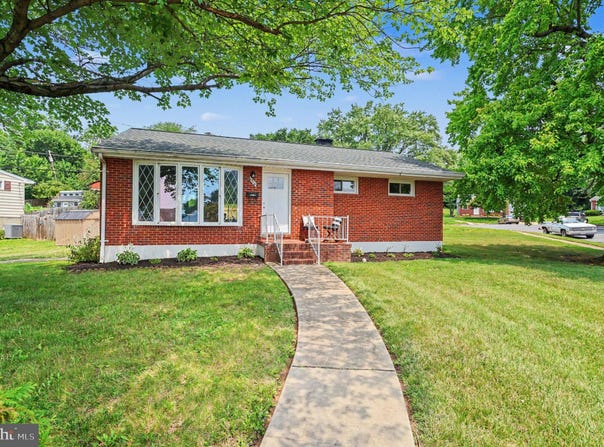 6214 GOLDEN RING Road, BALTIMORE, MD 21237