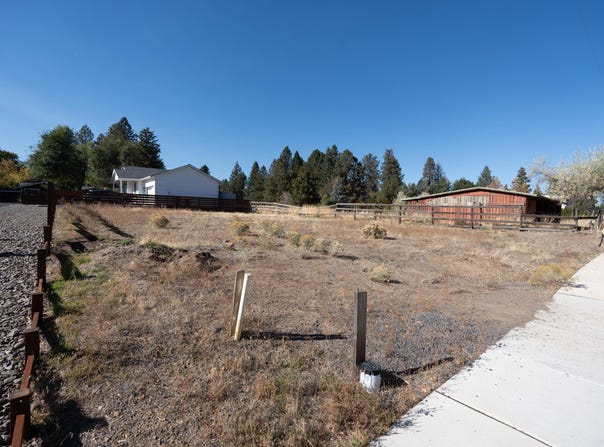 2109 NE 11th Place, Bend, OR 97701
