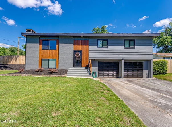 101 Wayne Place, Oak Ridge, TN 37830