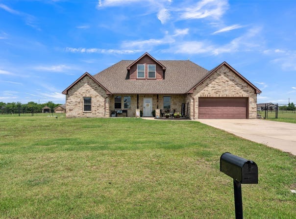 15077 Saddle Ridge Circle, Terrell, TX 75160