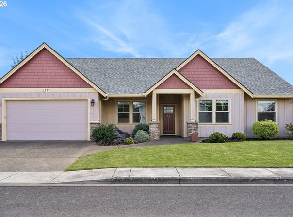 1277 ROBERT St, Woodburn, OR 97071