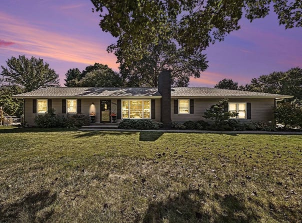 10035 W 55th St, Merriam, KS 66203