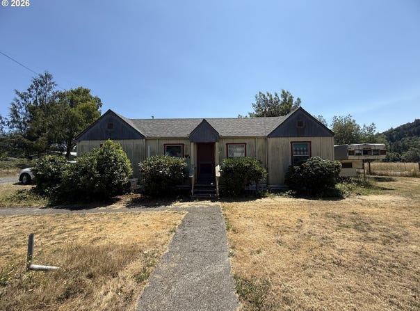 140 POPLAR St, Powers, OR 97466