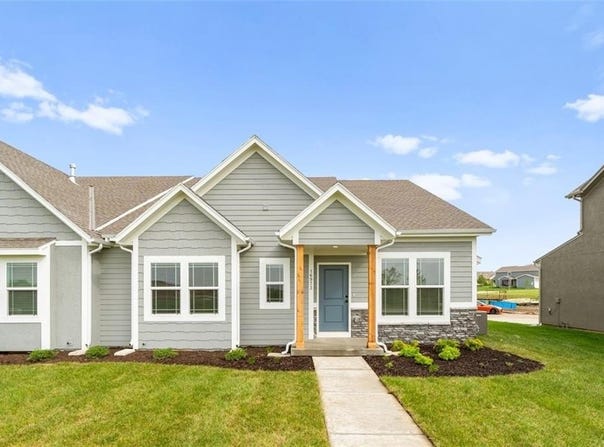 16973 W 164th Terrace, Olathe, KS 66062