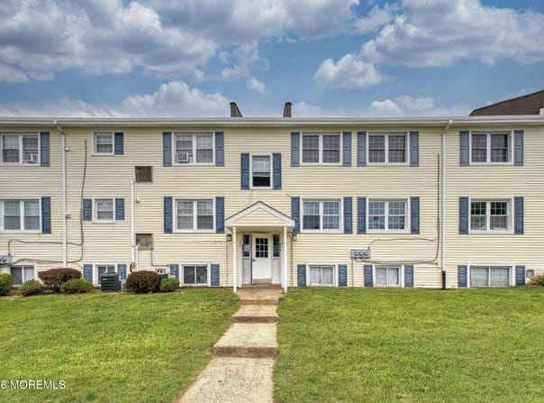 192 Sawmill Road, Brick, NJ 08724