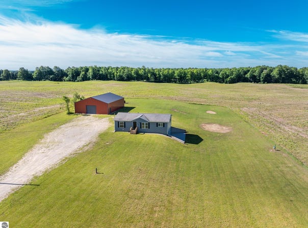 8325 Schell Road, Buckley, MI 49620-9412