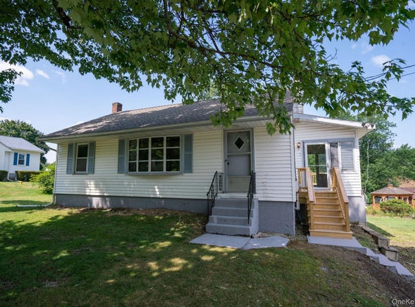 601 Lakeside Road, Newburgh, NY 12550