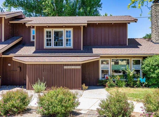 93 Meadow Lakes Drive, Tehachapi, CA 93561