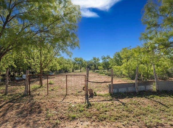 Mesquite, Brady, TX 76825