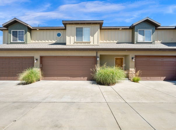 1440 E TUSCAN OAK Way, Sandy, UT 84092