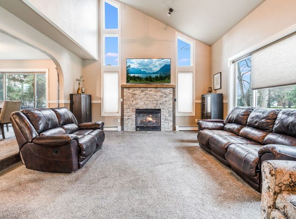 163 Crestview Drive, Bigfork, MT 59911