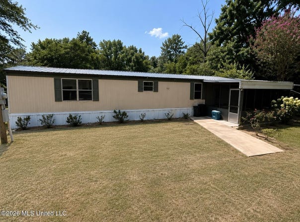 13 Douglas Circle, Sontag, MS 39665