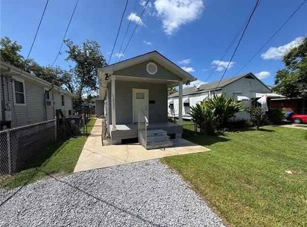 1237 CASA CALVO Street, New Orleans, LA 70114