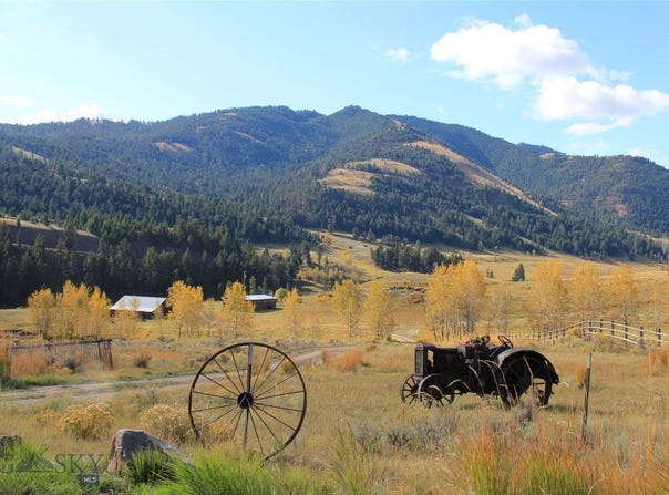 593 Cinnabar Creek W, Gardiner, MT 59030