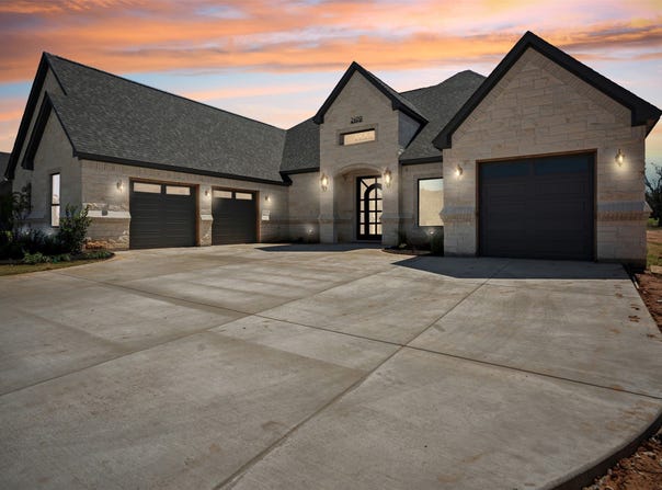 2409 Candlestick Drive, Granbury, TX 76049