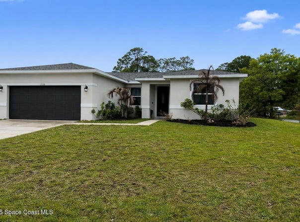 2106 Watkins Road SE, Palm Bay, FL 32909