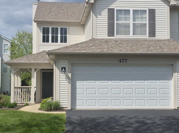 477 Peregrine Parkway, Bartlett, IL 60103