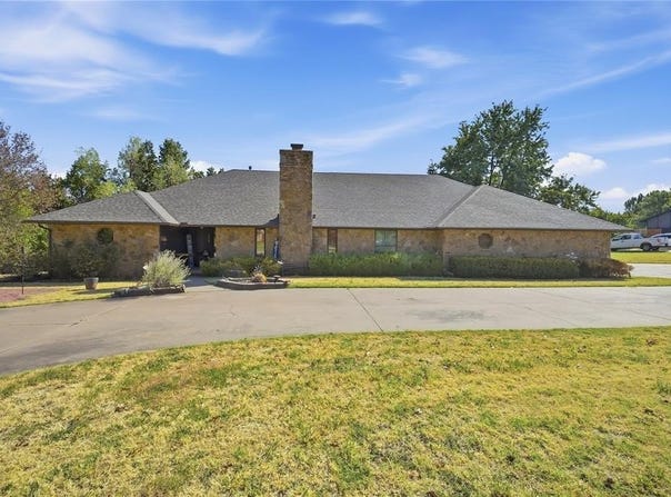 1305 Mockingbird Lane, Guthrie, OK 73044