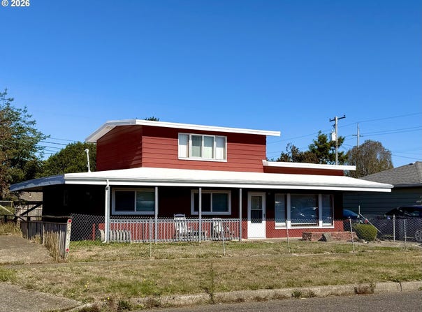 964 MICHIGAN Ave, CoosBay, OR 97420