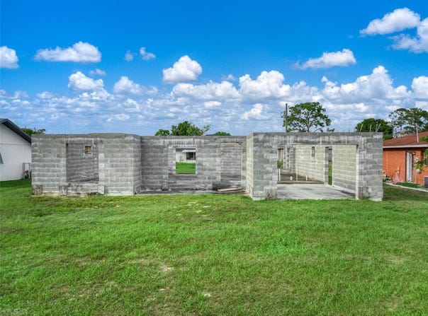 229 WHATLEY Boulevard, SEBRING, FL 33870