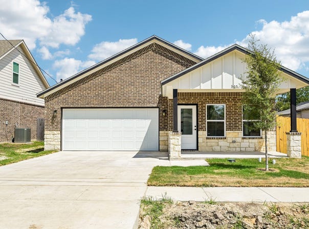305 Campbell Street, Terrell, TX 75160