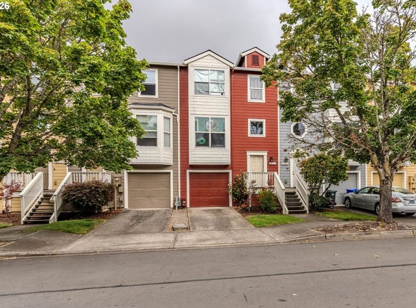 2567 NW 1ST Dr, Gresham, OR 97030