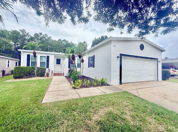 2093 Crane Lakes Blvd, Port Orange, FL 32128