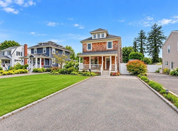 52 Lee Avenue, Patchogue, NY 11772