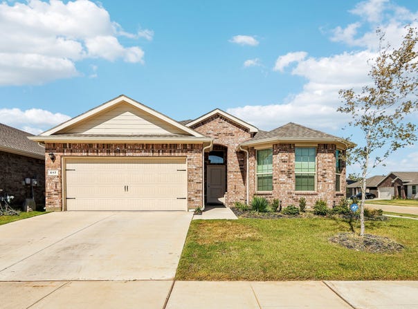 617 Amber Fields Drive, Krum, TX 76249