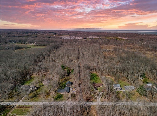 County Line Road, Madison, OH 44057