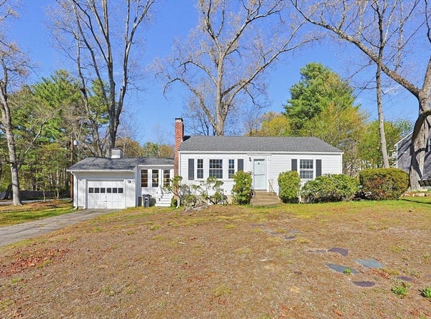2 Perham St, Bedford, MA 01730