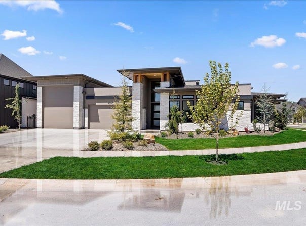 4900 W Braveheart St, Eagle, ID 83616