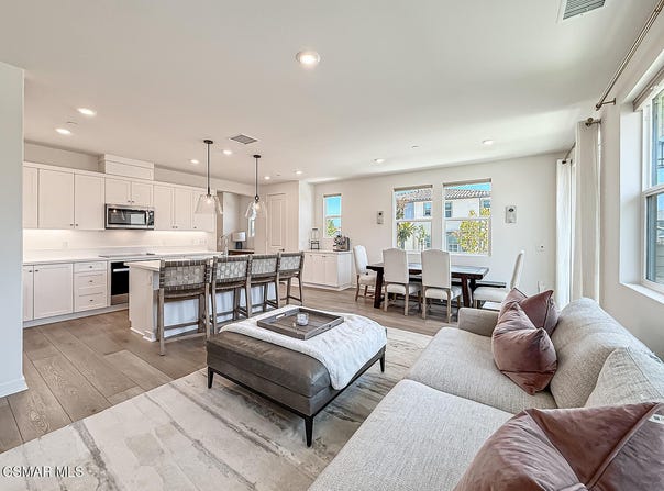 227 Capistrano Drive, Ventura, CA 93004