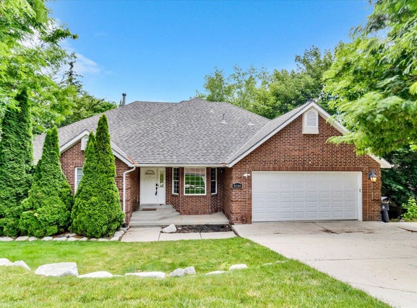 8744 S DANISH Rd E, Sandy, UT 84093