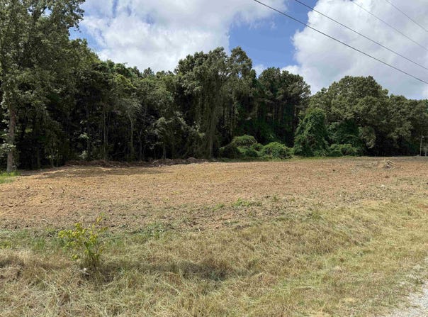240 DEMEKA Rd, Somerville, TN 38068-0000