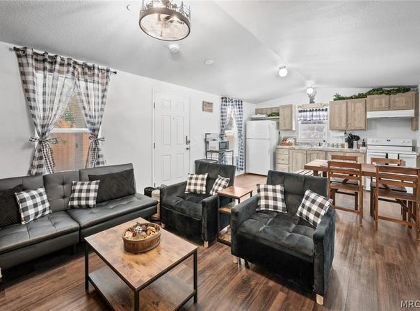 201 Maple Lane, Sugarloaf, CA 92386