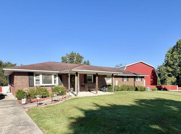 1183 Dry Hill Rd, BECKLEY, WV 25801
