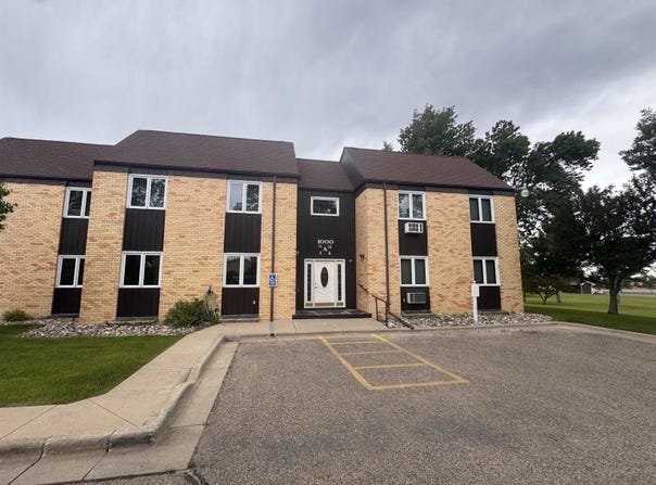 1000 NW 20th Ave, Minot, ND 58703