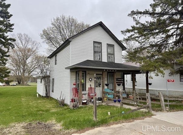 10458 S Main Street, Rapid River, MI 49878