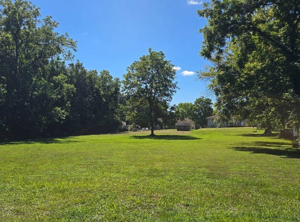 1120 Ruby St, Carrollton, MO 64633
