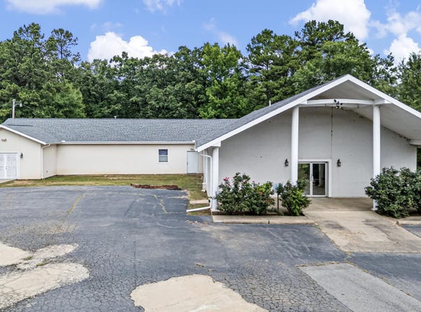 87 Decker Drive, Morrilton, AR 72110