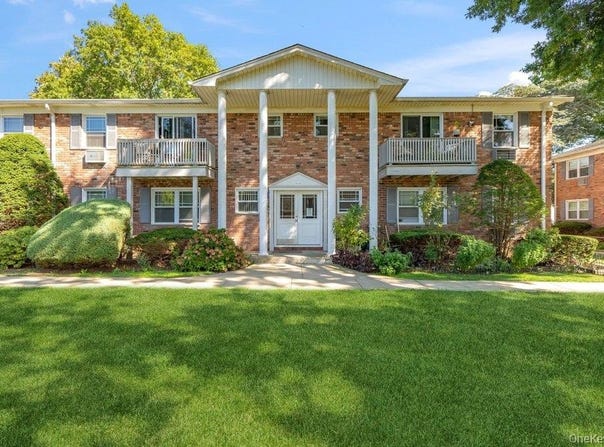 64 Fairharbor, Patchogue, NY 11772