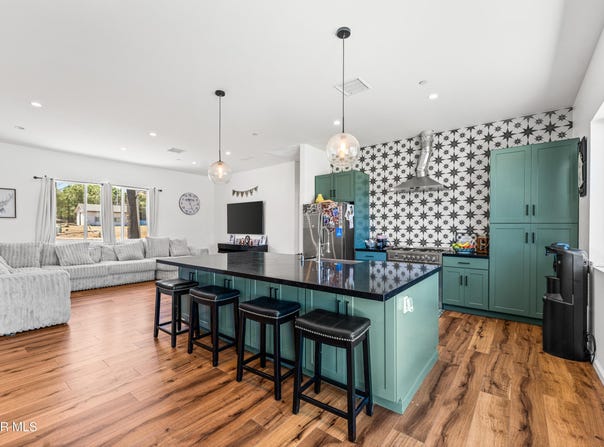 28301 Stallion Springs Drive, Tehachapi, CA 93561