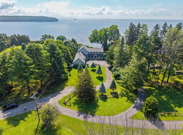 2 Coastland Drive, Plattsburgh, NY 12901
