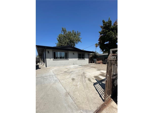 1684 W 8th, San Bernardino, CA 92411