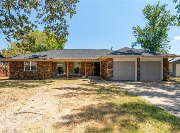 2108 N 47th TER, Fort Smith, AR 72904