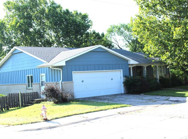 306 S Thorp St, Marion, KS 66861
