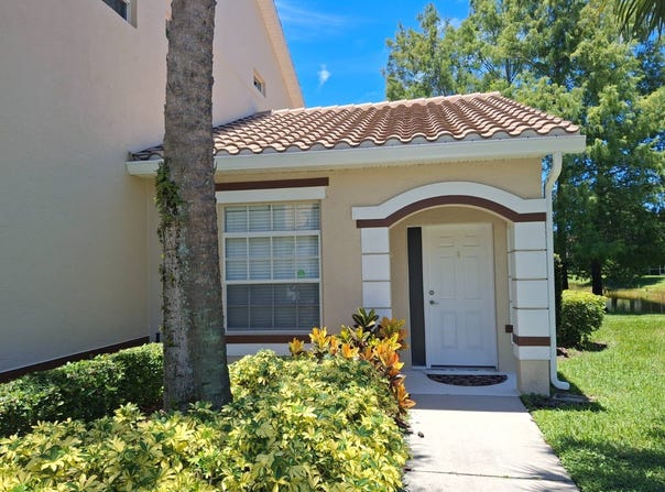 7030 Scrub Jay Way, Bradenton, FL 34203