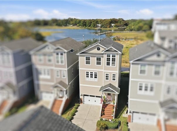 9518 3rd Bay St, Norfolk, VA 23518